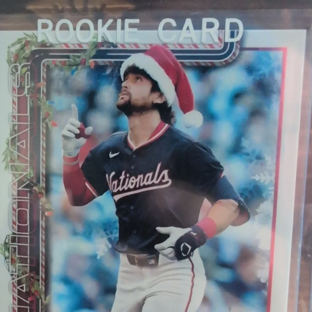 2025 Topps Holiday Dylan Crews Rookie Card Santa Hat SP Nationals - Picture 2 of 3